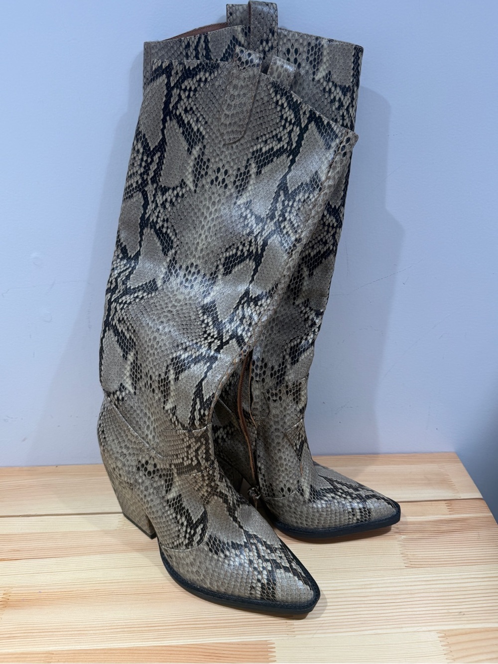Alias Mae Westerly Knee High Boots Python Snake Leather Size EU 38 US 7.5-8 NWOB - Picture 3 of 15